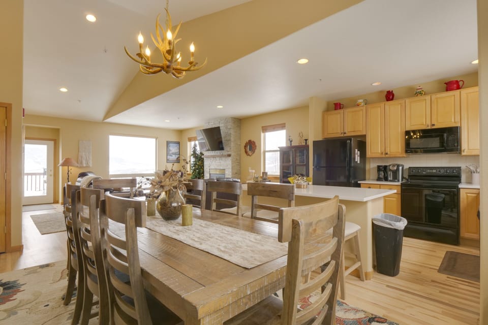 Dining, Kitchen and Living Area