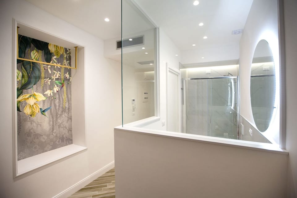 Romantic Room | Desk, soundproofing, free WiFi
