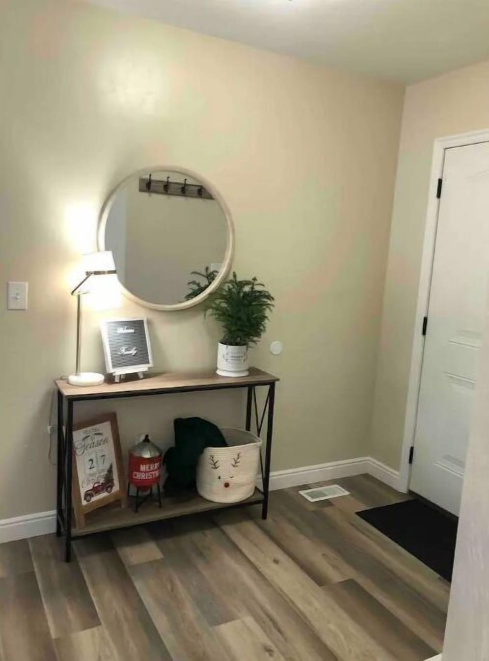 Entry way, front door is shown on the right