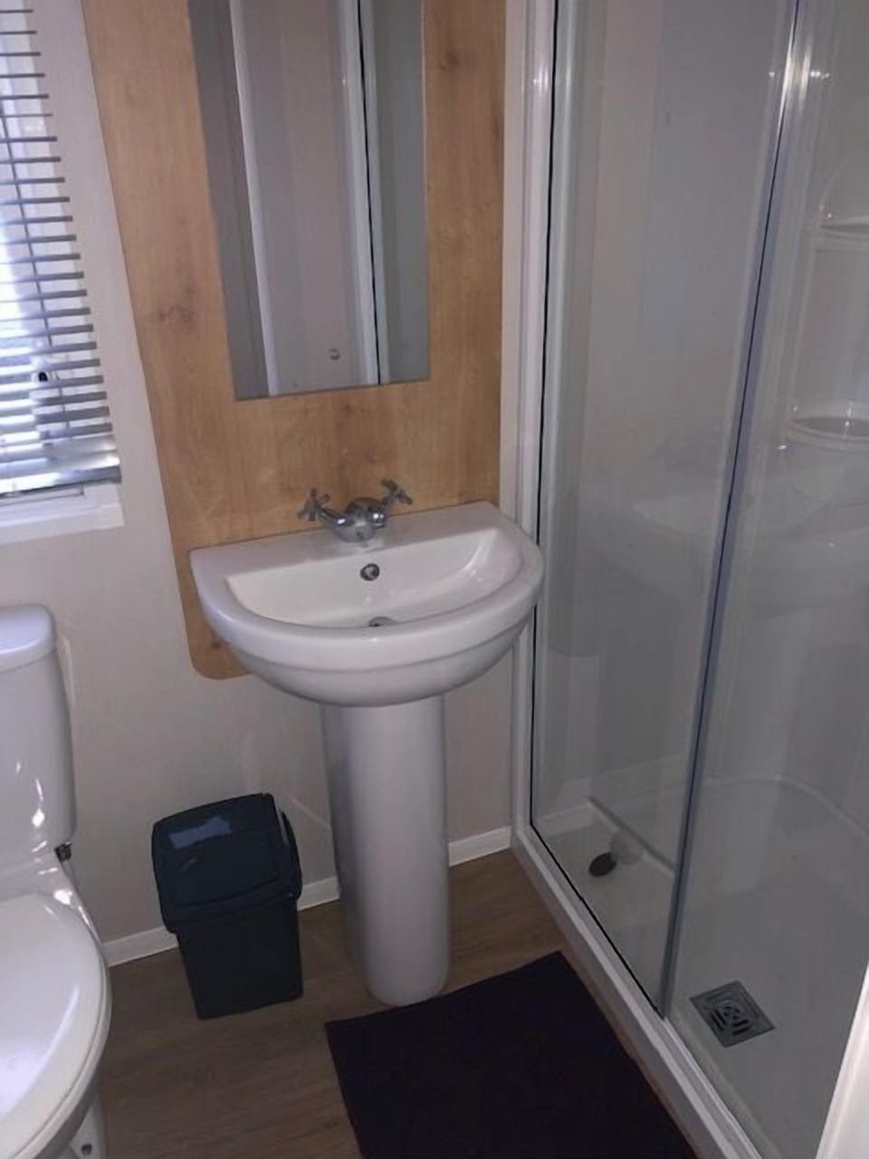 B18 bathroom