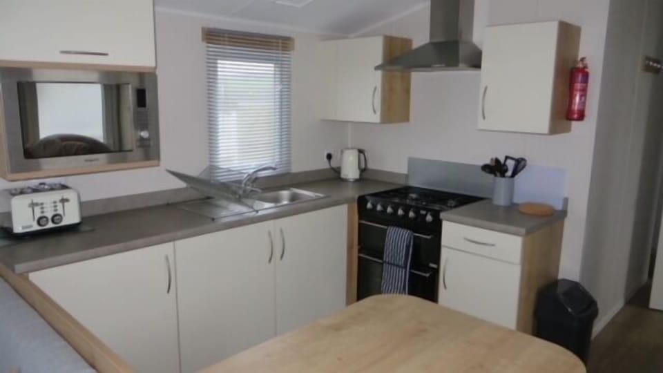 B18 Kitchen
