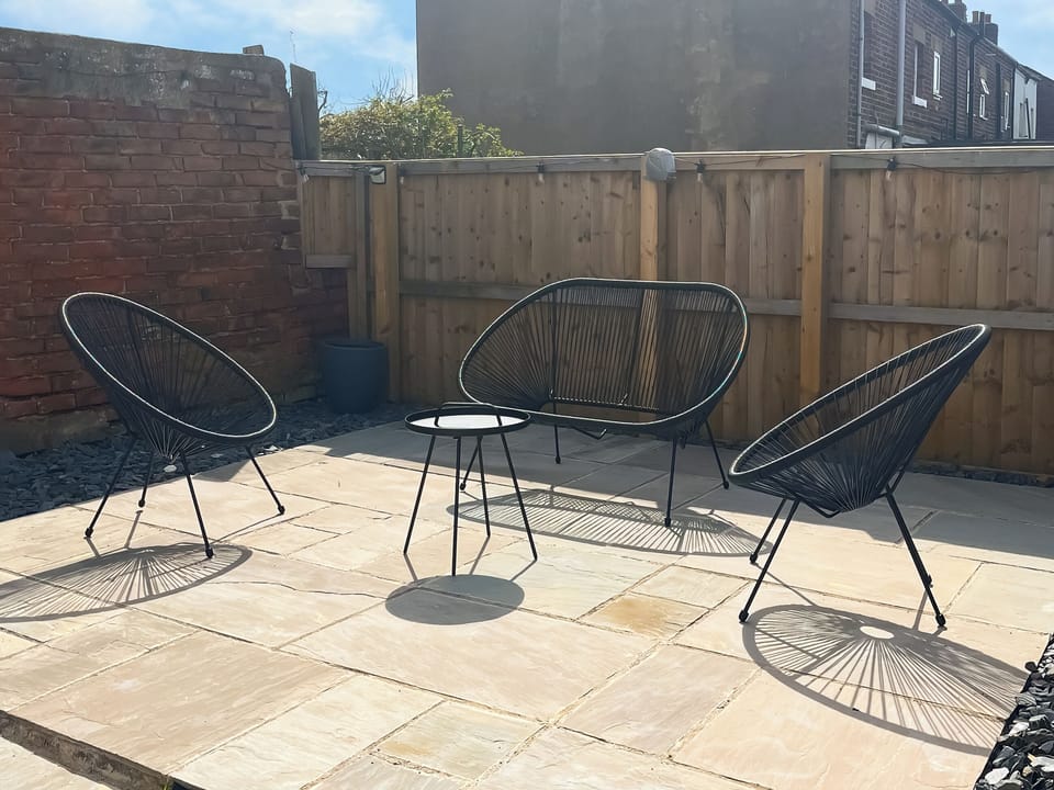 Sitting-out-area | Fern House, Hinderwell