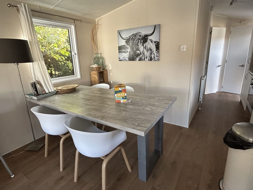 Dining room of Roompot Beach Resort Kamperland 237 - EEZZ