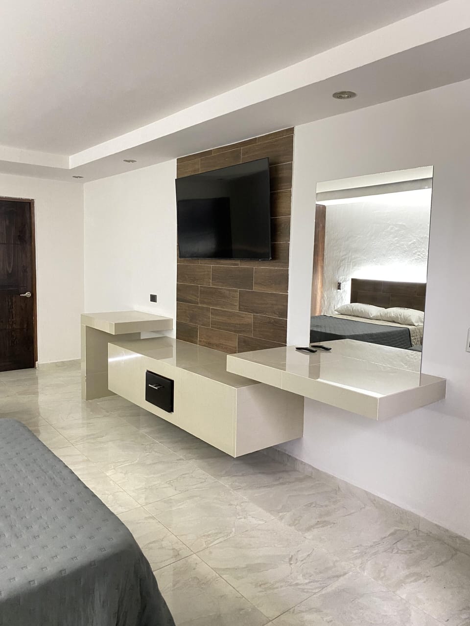 Family Room | Living area | 43-inch Smart TV with digital channels, TV