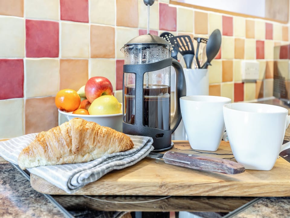 Kitchen | Whitewells Farm Cottages - Cider Press - Whitewells Farm, Ridgeway Cross, near Malvern