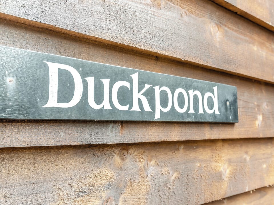 Exterior | Whitewells Farm Cottages - Duck Pond - Whitewells Farm, Ridgeway Cross, near Malvern