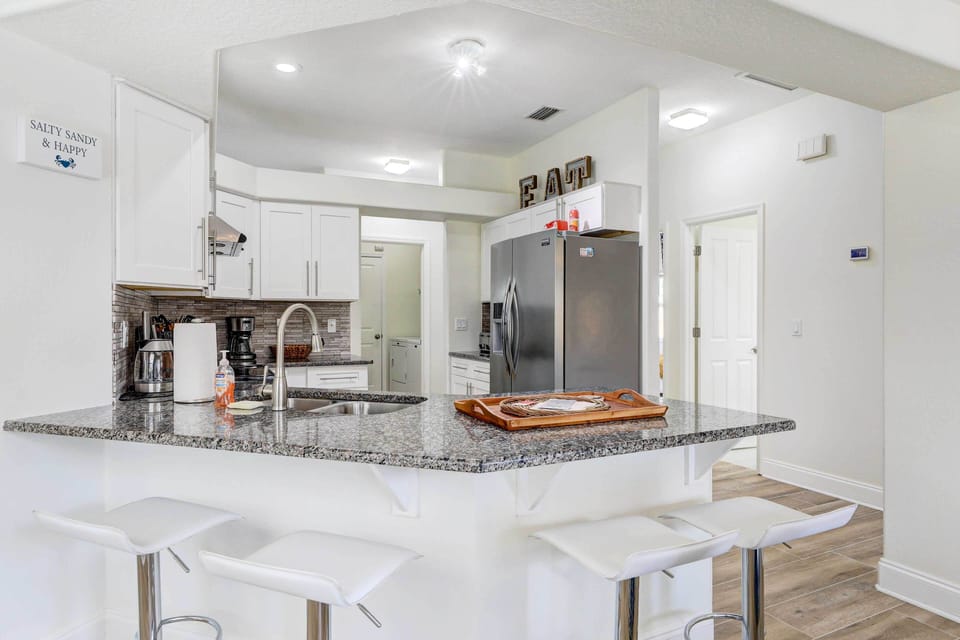 Kitchen | Blender | Drip Coffee Maker | Dishwasher | Microwave | Toaster