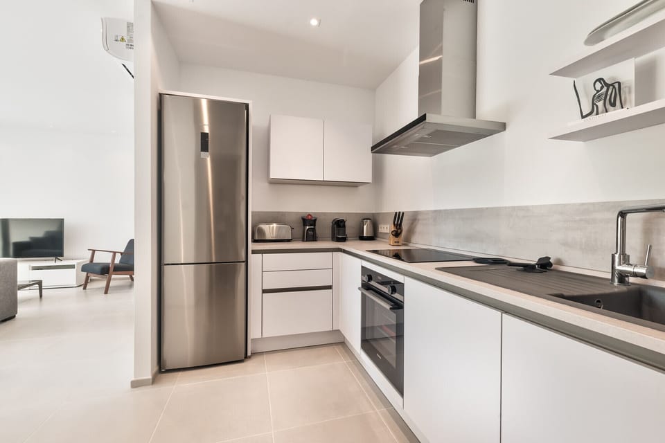 Fully equipped kitchen open to the living room