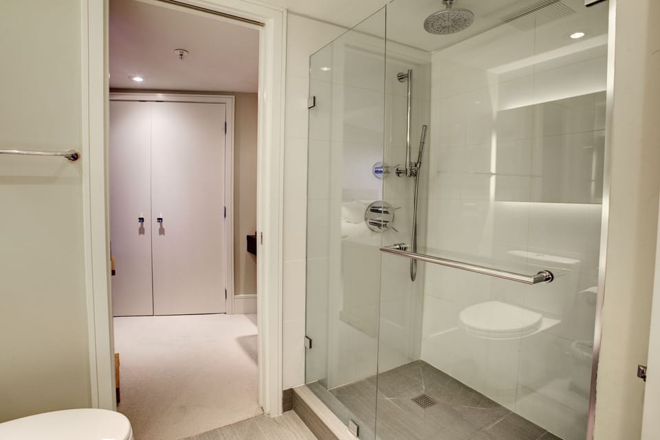 2nd bathroom...Jack 'n Jill. Joining from 2nd bedroom and hallway, shower only