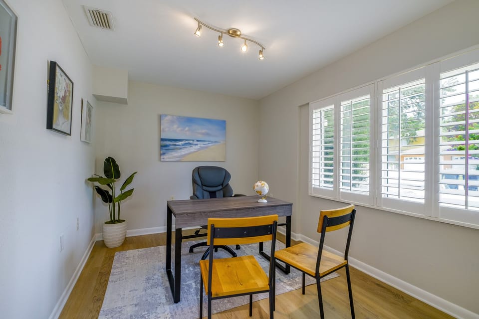 5th bedroom can be used as an office or a single bed extra space