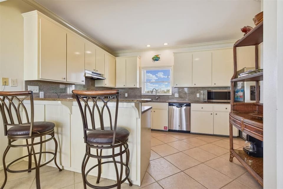 Kitchen - 2nd Floor