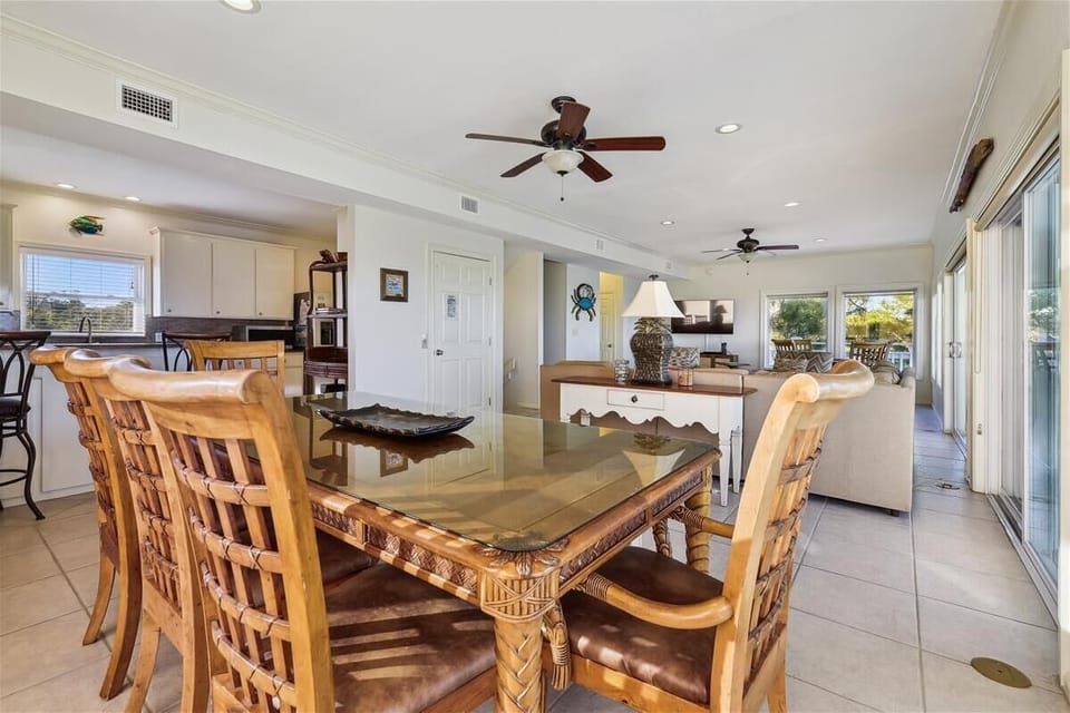 Dining - 2nd Floor