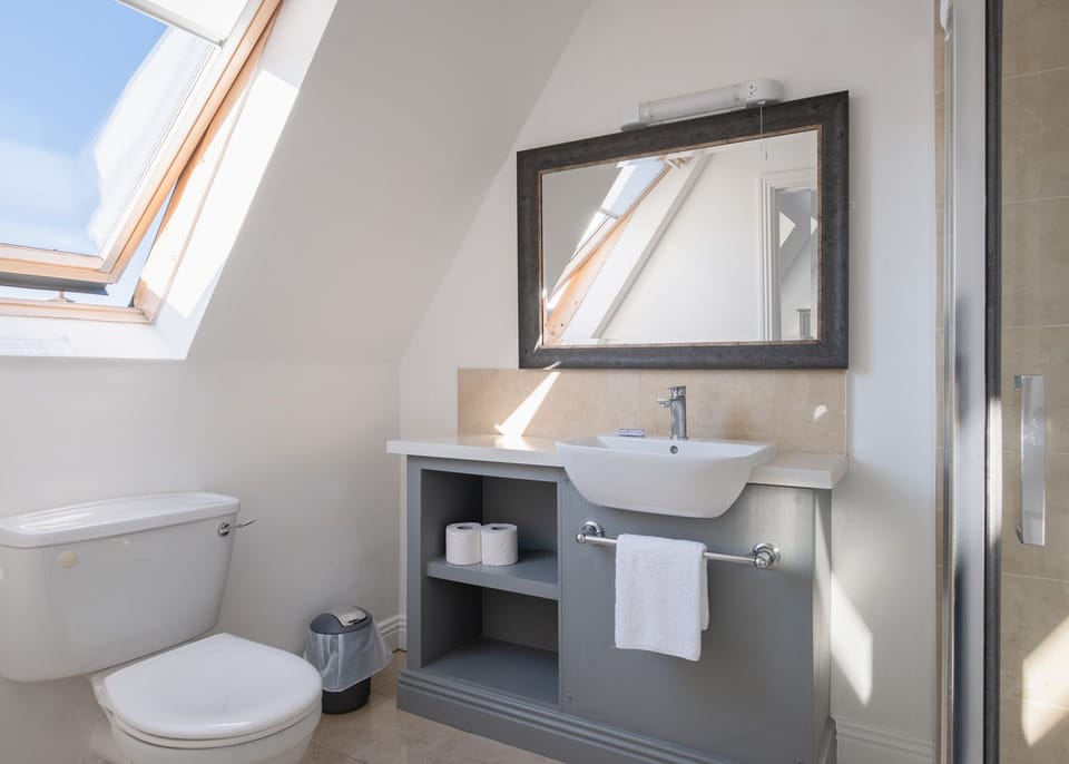 Bathroom (1)