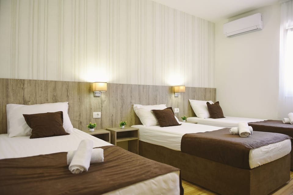 Deluxe Triple Room | Free WiFi
