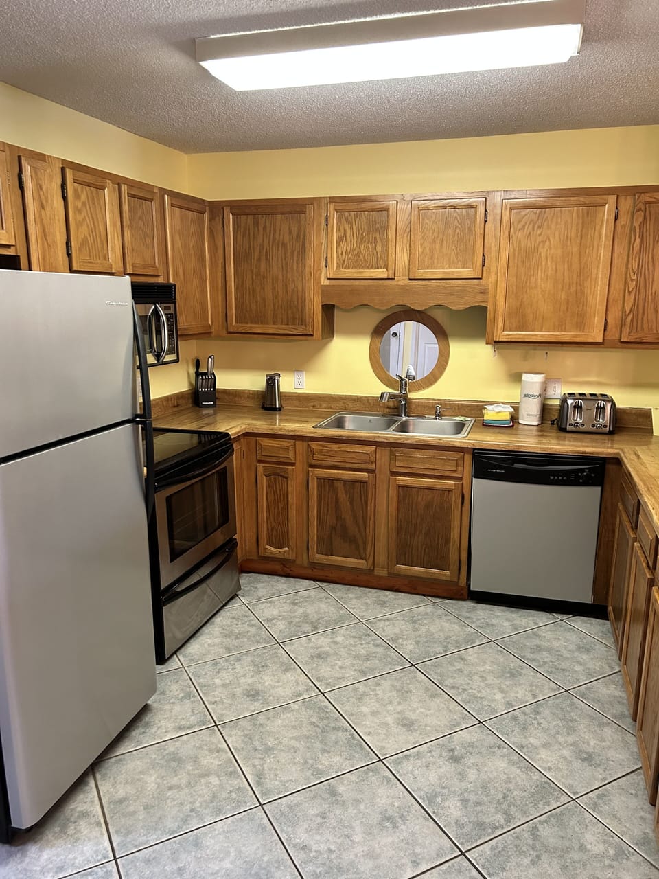 Townhome, 2 Bedrooms | Private kitchen | Fridge, oven, coffee/tea maker, toaster