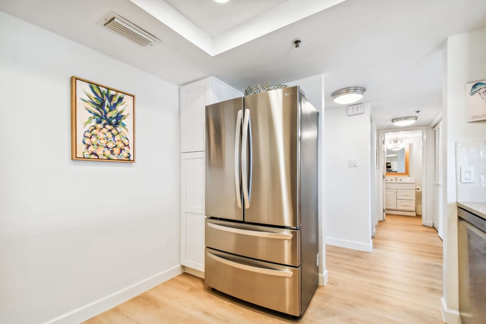 Filtered water dispenser inside of the refrigerator and ice maker in freezer!