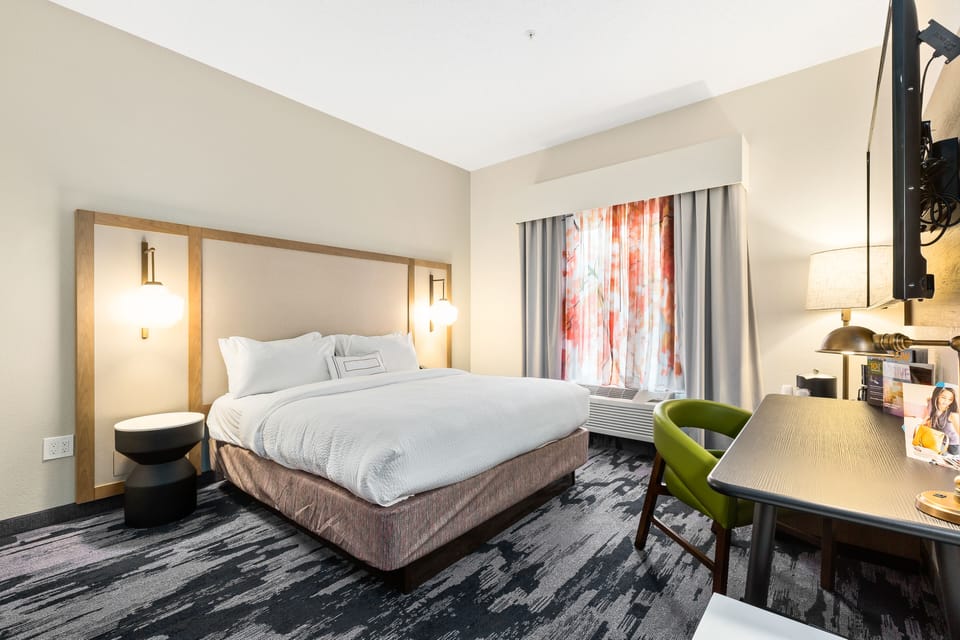 Memory foam beds, in-room safe, desk, laptop workspace