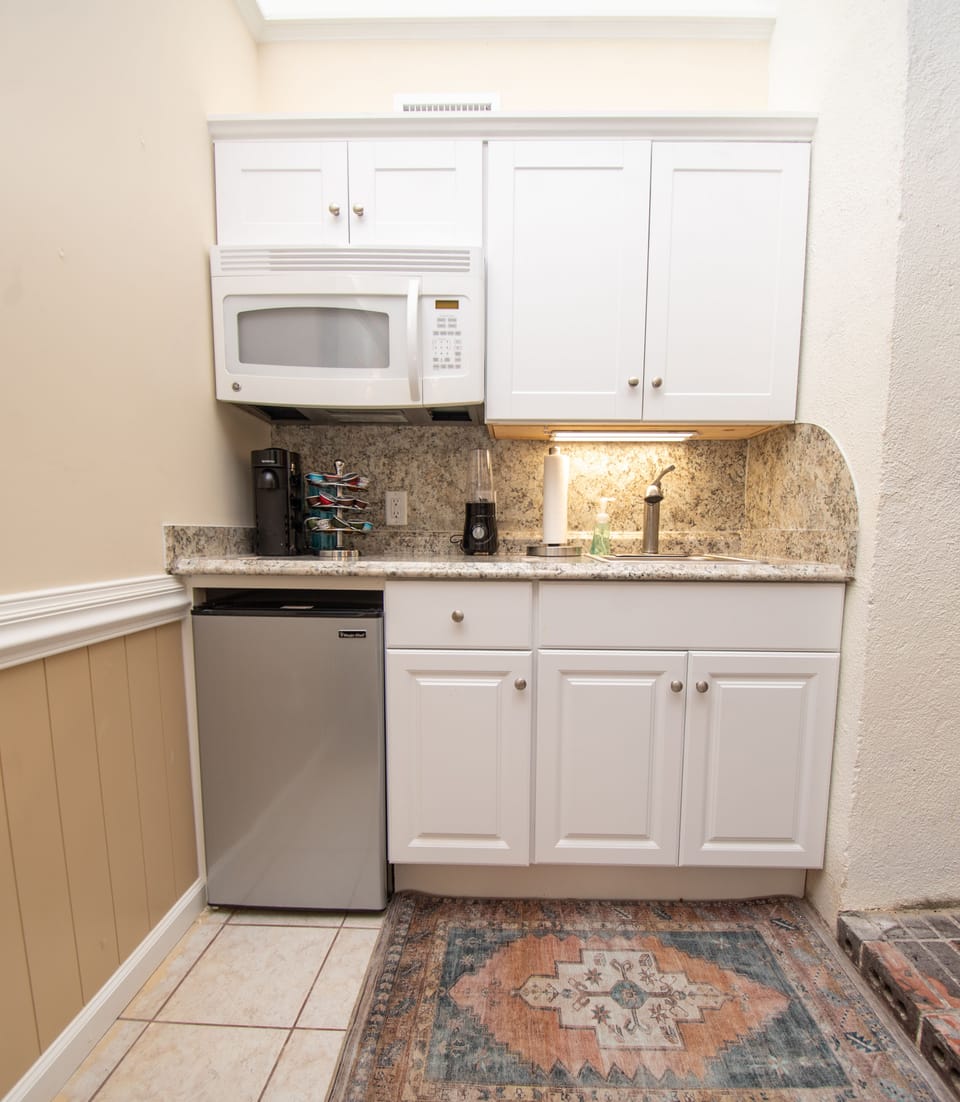 New kitchenette with mini fridge, microwave, new Nespresso, & smoothie blender.