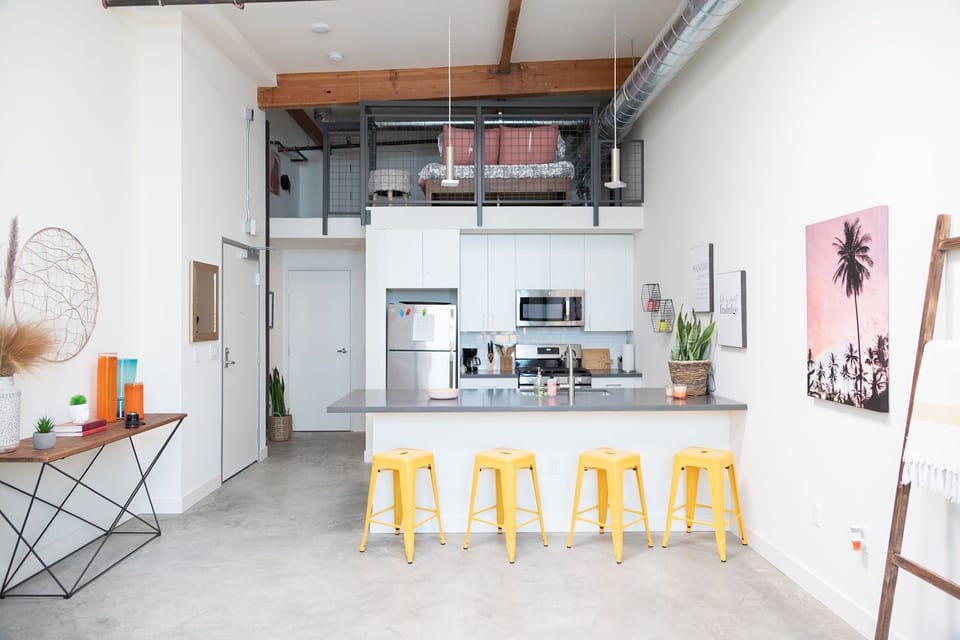 9 -ft. quartz dining countertop that seat 4 comfortably. 