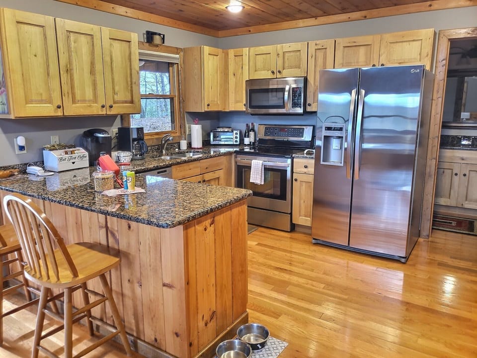 Fully equipped kitchen with all stainless steel appliances and lots of amenities