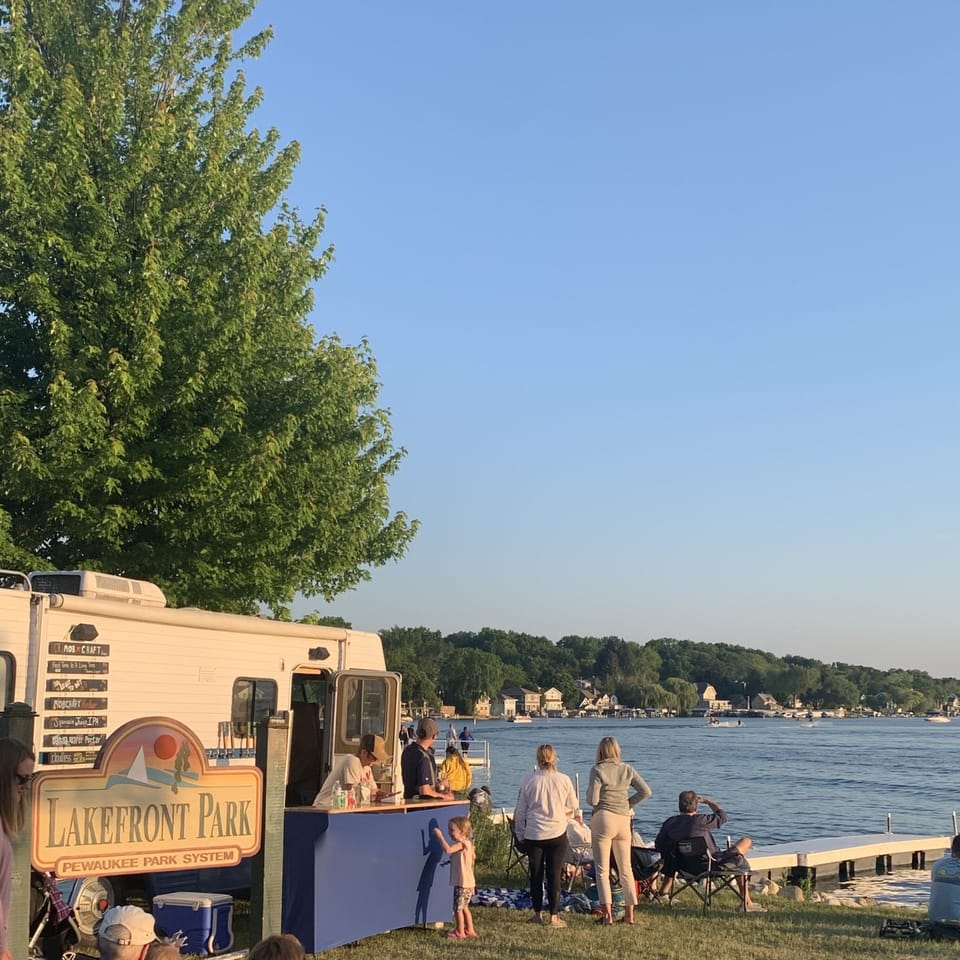 Summer lakefront just a 10 minute walk away.  Checkout the ski show on Thursdays