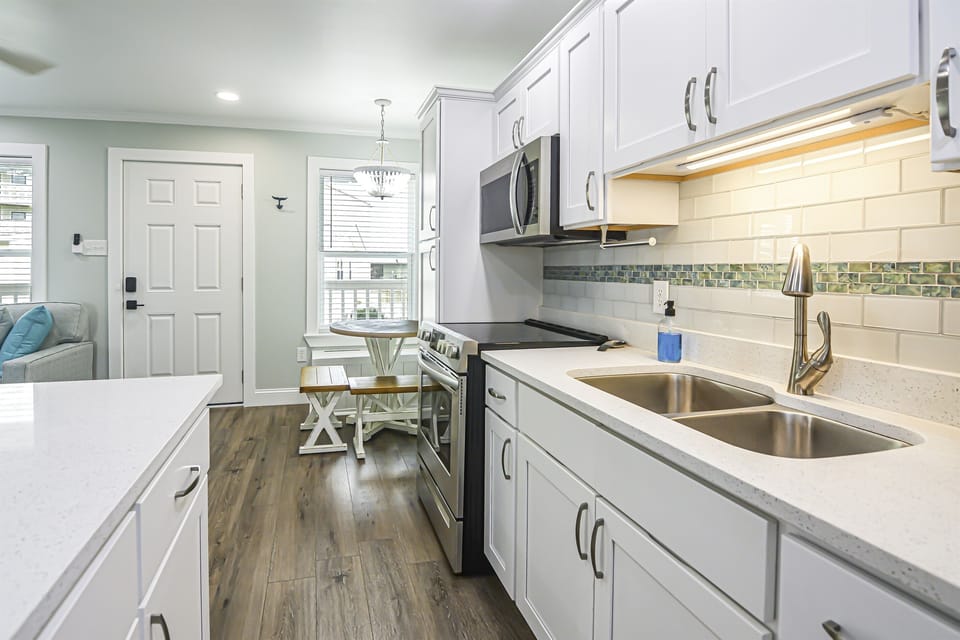 Dining Nook/Kitchen