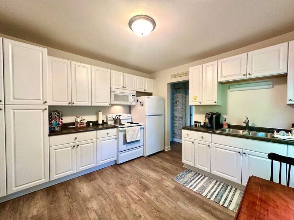 You`ll love love love our fully stocked Kitchen. Everything you need to make your favorite meals is here. See the following pics to see. Is there something missing you need? Simply reach out and we will do our very best to get it to you.