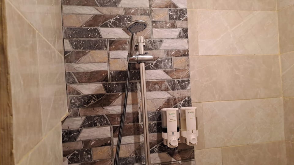 Superior Room | Bathroom | Shower, rainfall showerhead