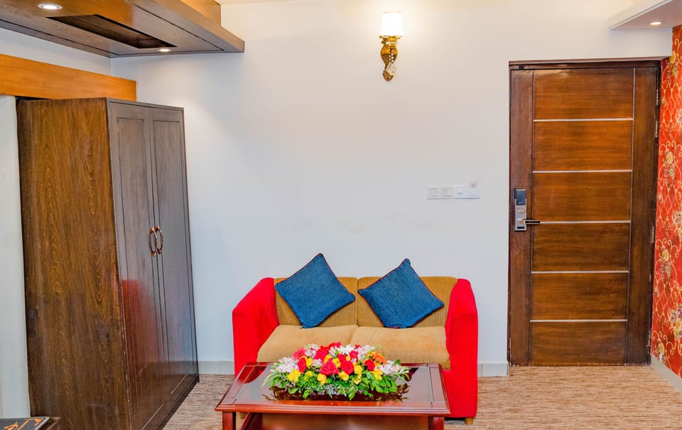 Executive Room | Safe