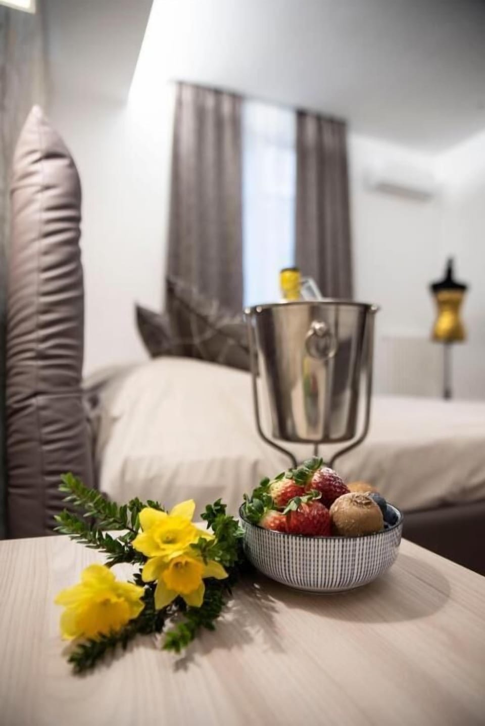 Deluxe Room | Premium bedding, down comforters, memory foam beds, minibar