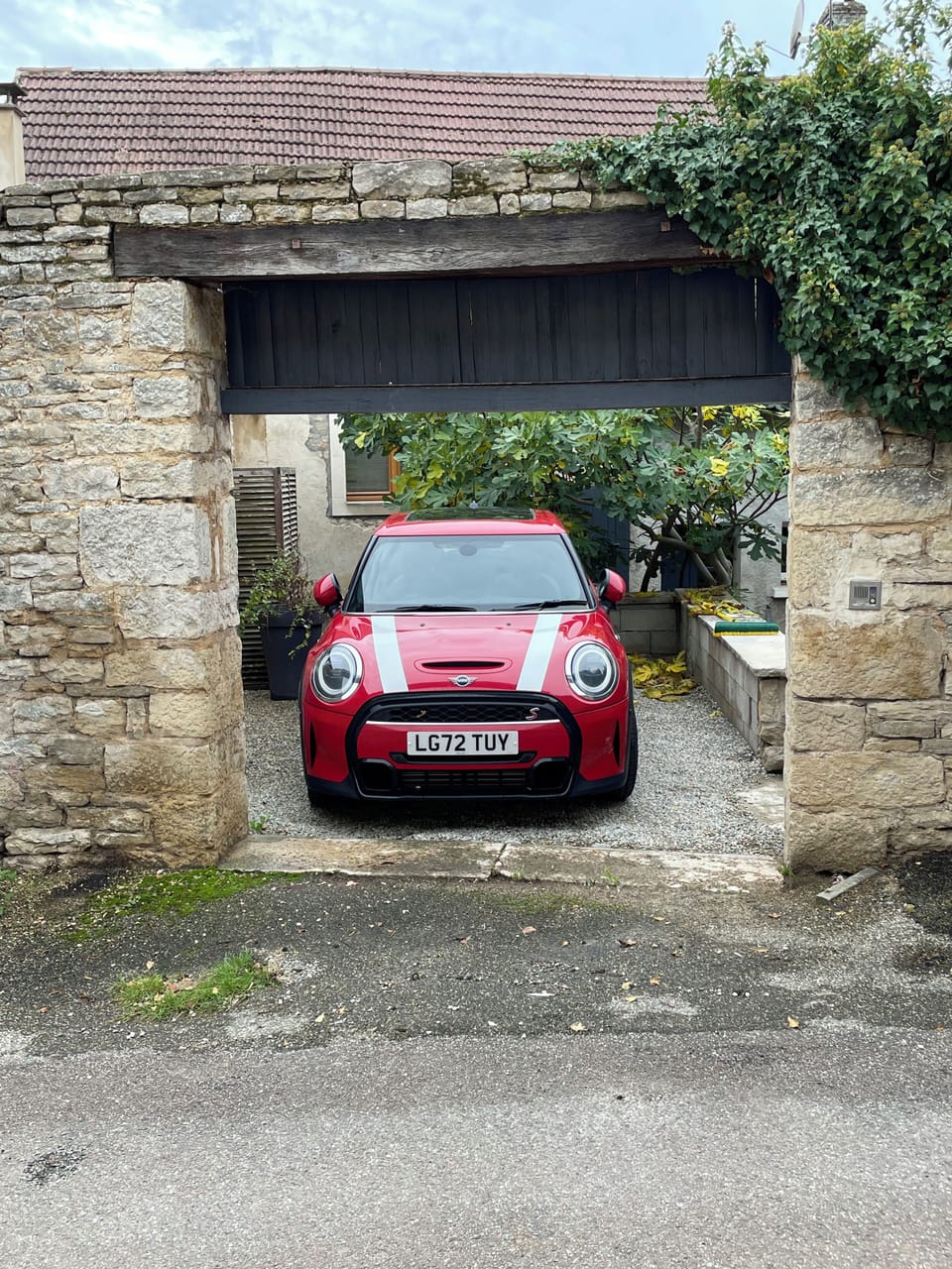 Off-street parking (for 1 small car).