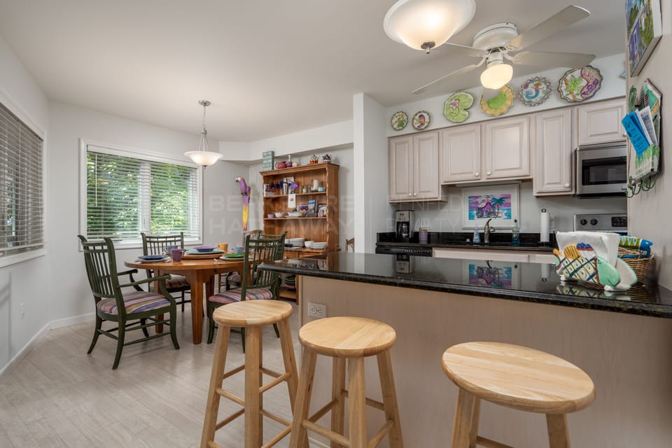 Main Level Kitchen & Dining Area