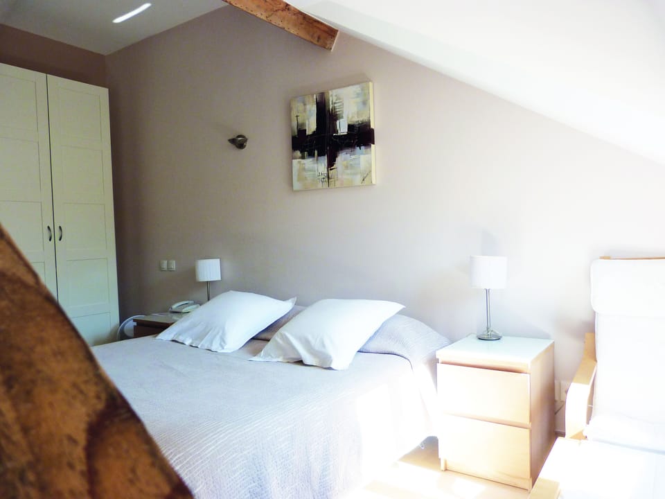 Comfort Room, 1 Double Bed | Desk, laptop workspace, free WiFi, bed sheets