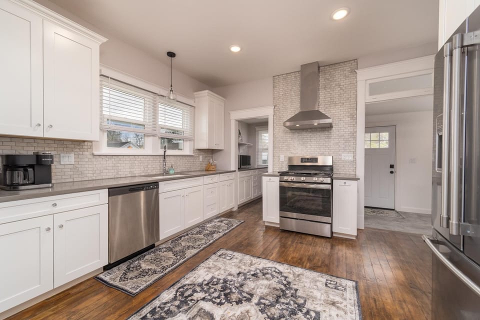 Kitchen in bigger house
