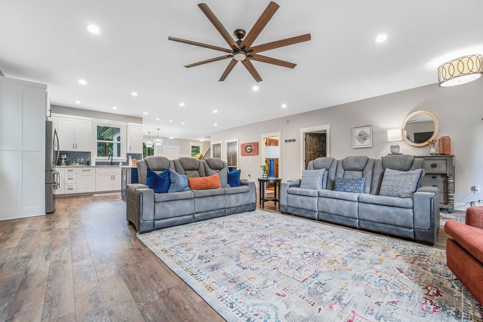 Spacious living room