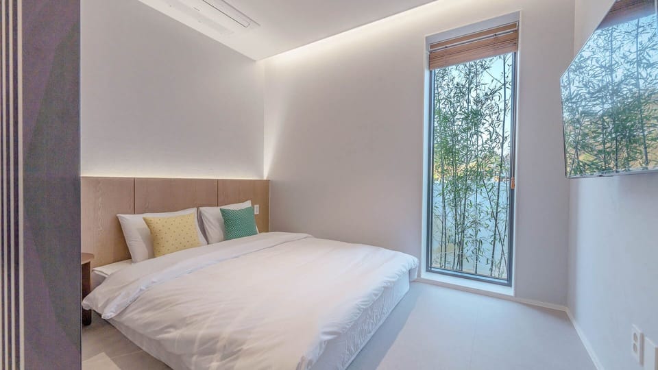 Deluxe Room | 1 bedroom, individually decorated, free WiFi, bed sheets