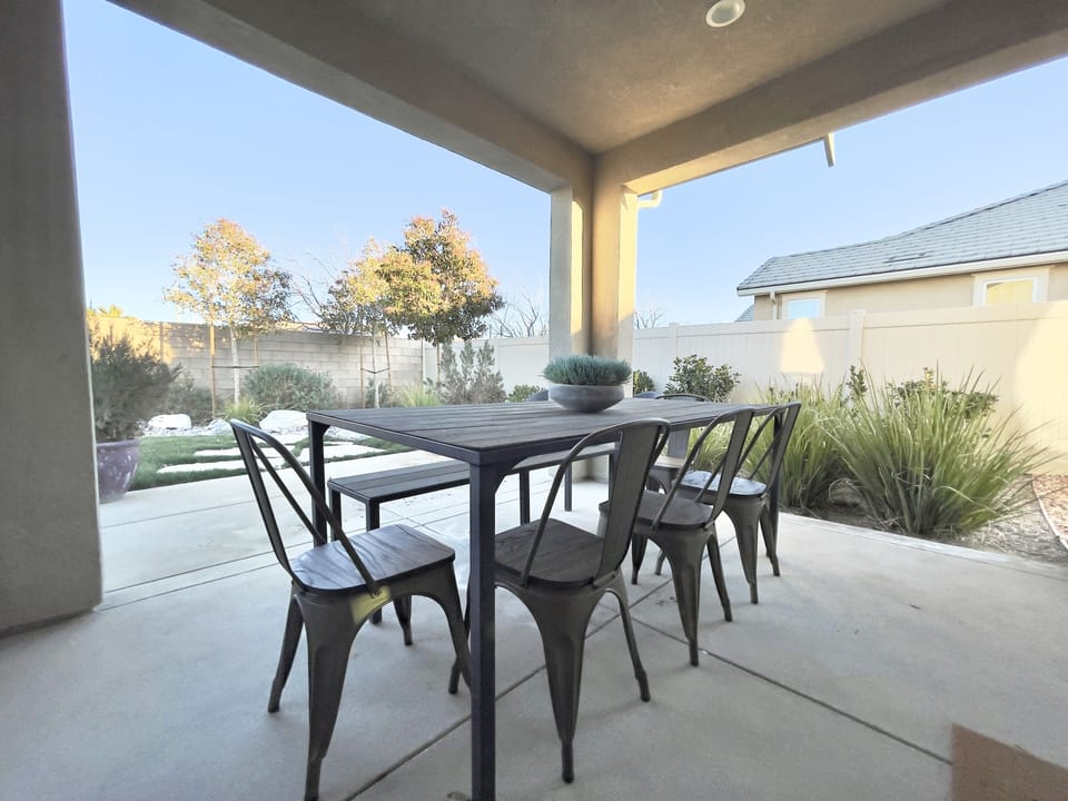 Outdoor dining