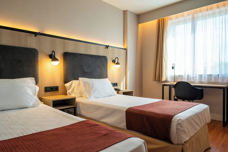 Standard Room (Plus) | In-room safe, desk, soundproofing, free wired internet