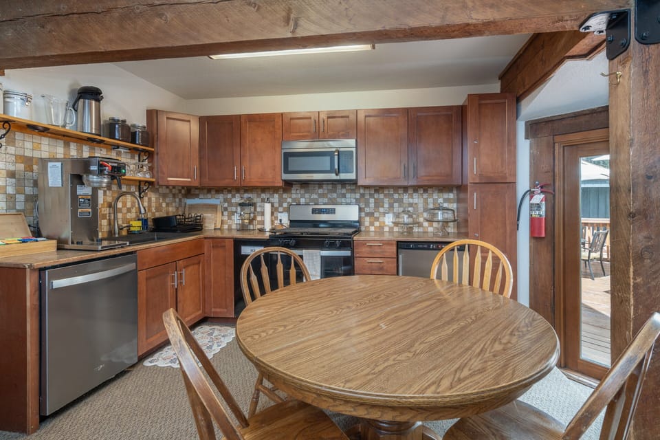 Studio | Private kitchen | Fridge, coffee/tea maker
