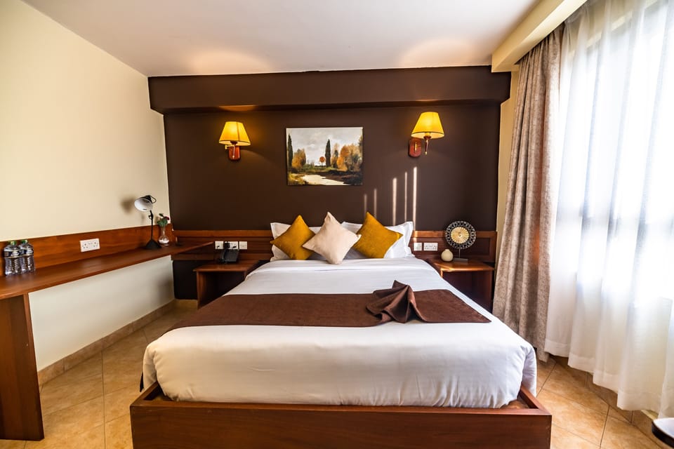 Standard Room | In-room safe, desk, laptop workspace, WiFi (free)