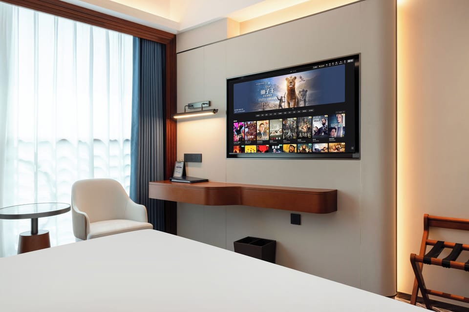 Ocean Smart Room | Premium bedding, down comforters, pillowtop beds, minibar