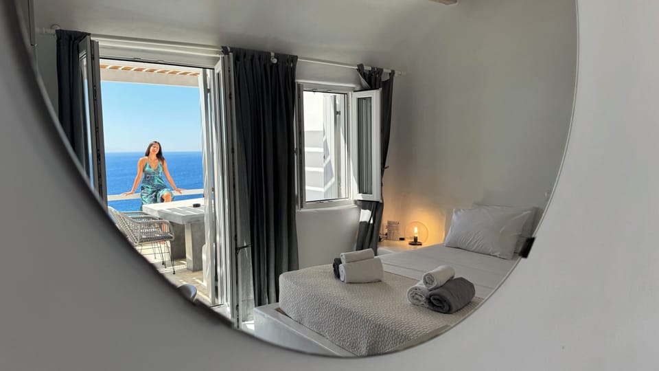 Bedroom and Sea View