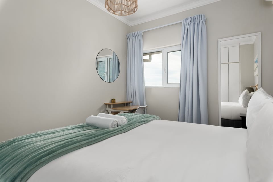 Executive Apartment | 2 bedrooms, in-room safe, laptop workspace, iron/ironing board