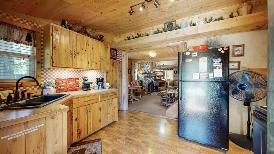 1220-20Kitchen201