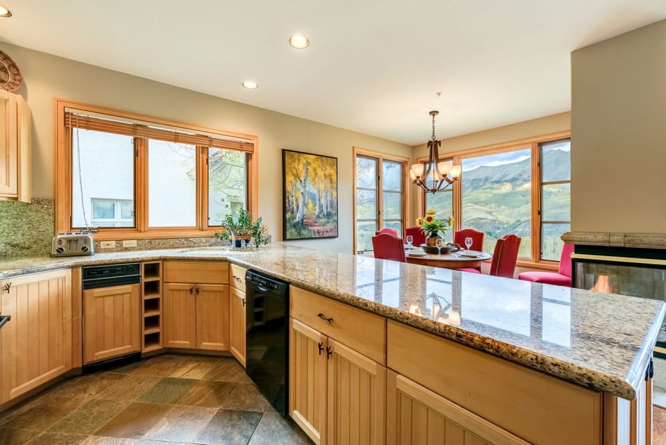 Townhome, 3 Bedrooms | Private kitchen | Coffee/tea maker