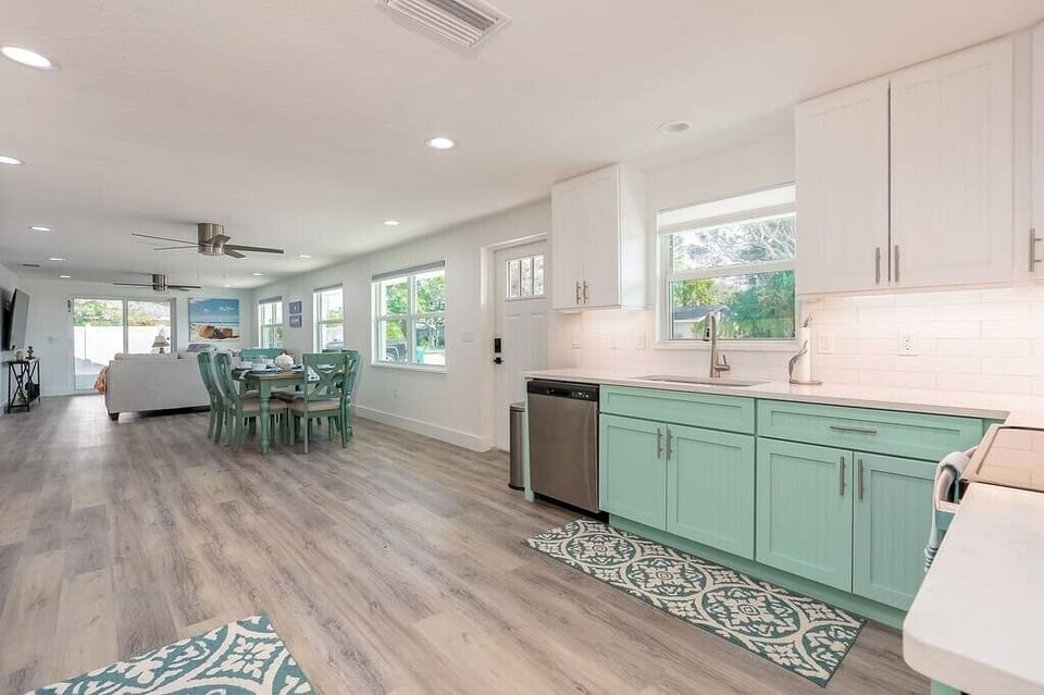 Fully equipped kitchen
