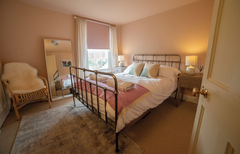 Rear double bedroom