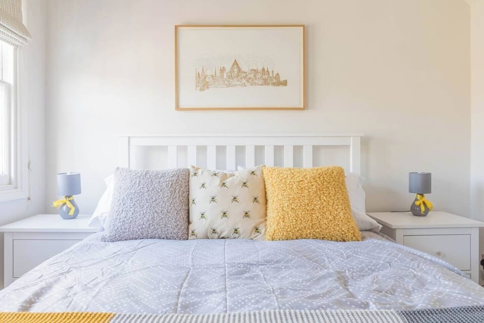 Rear double bedroom