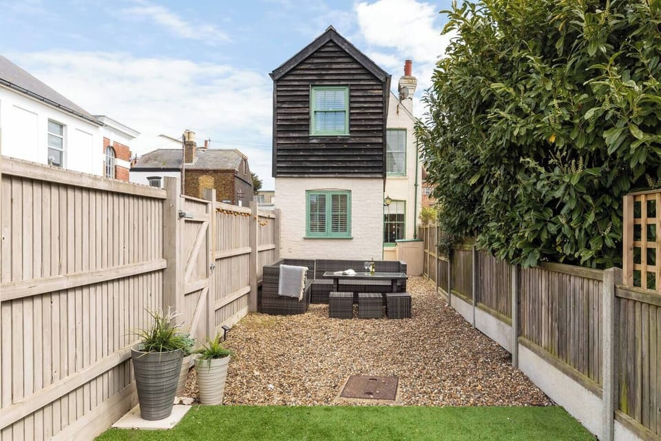 Garden with outdoor seating