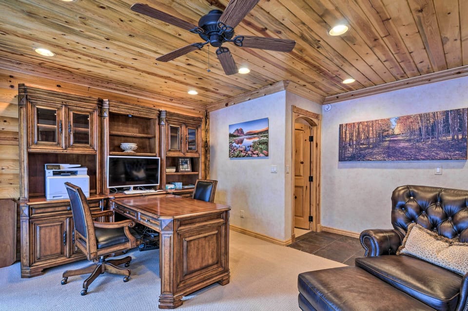WFH Office | Smart TV